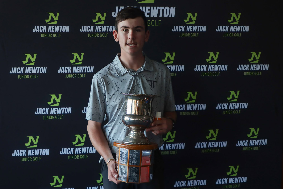 Cooper claims NSW junior golf title